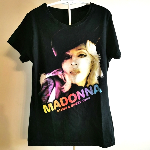 Madonna Sticky When Wet Tour T-shirt SZ MEDIUM - Picture 1 of 4